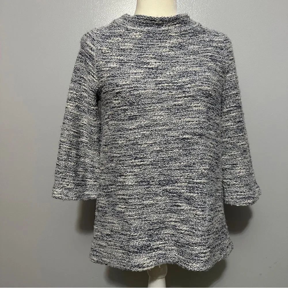 LOFT petite polyester, three-quarter sleeve blue and white sweater size SP